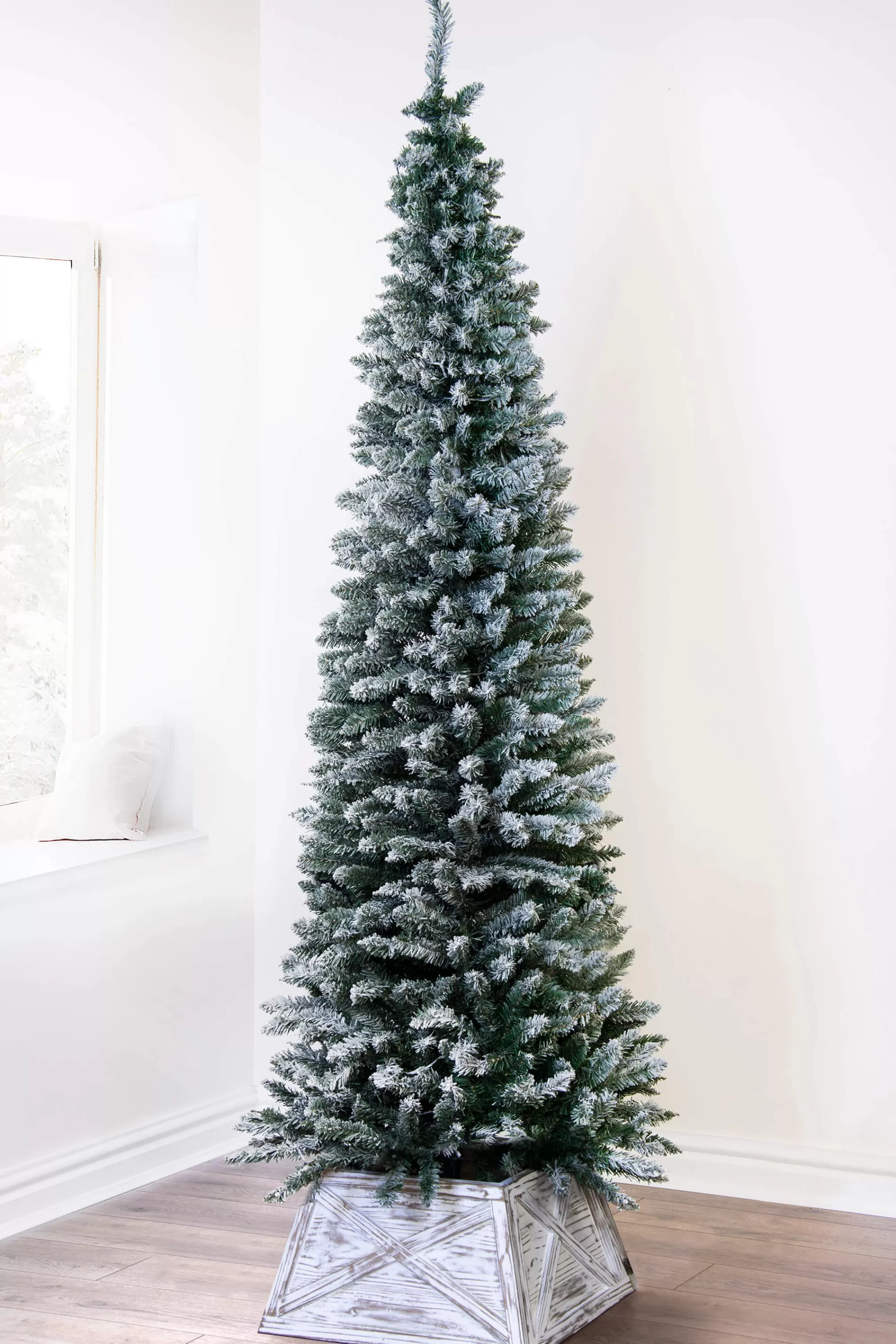 Best Sale Christmas Tree World Brushed White & Gold Wooden Christmas Tree Skirt (Fits 4Ft-6Ft Trees)
