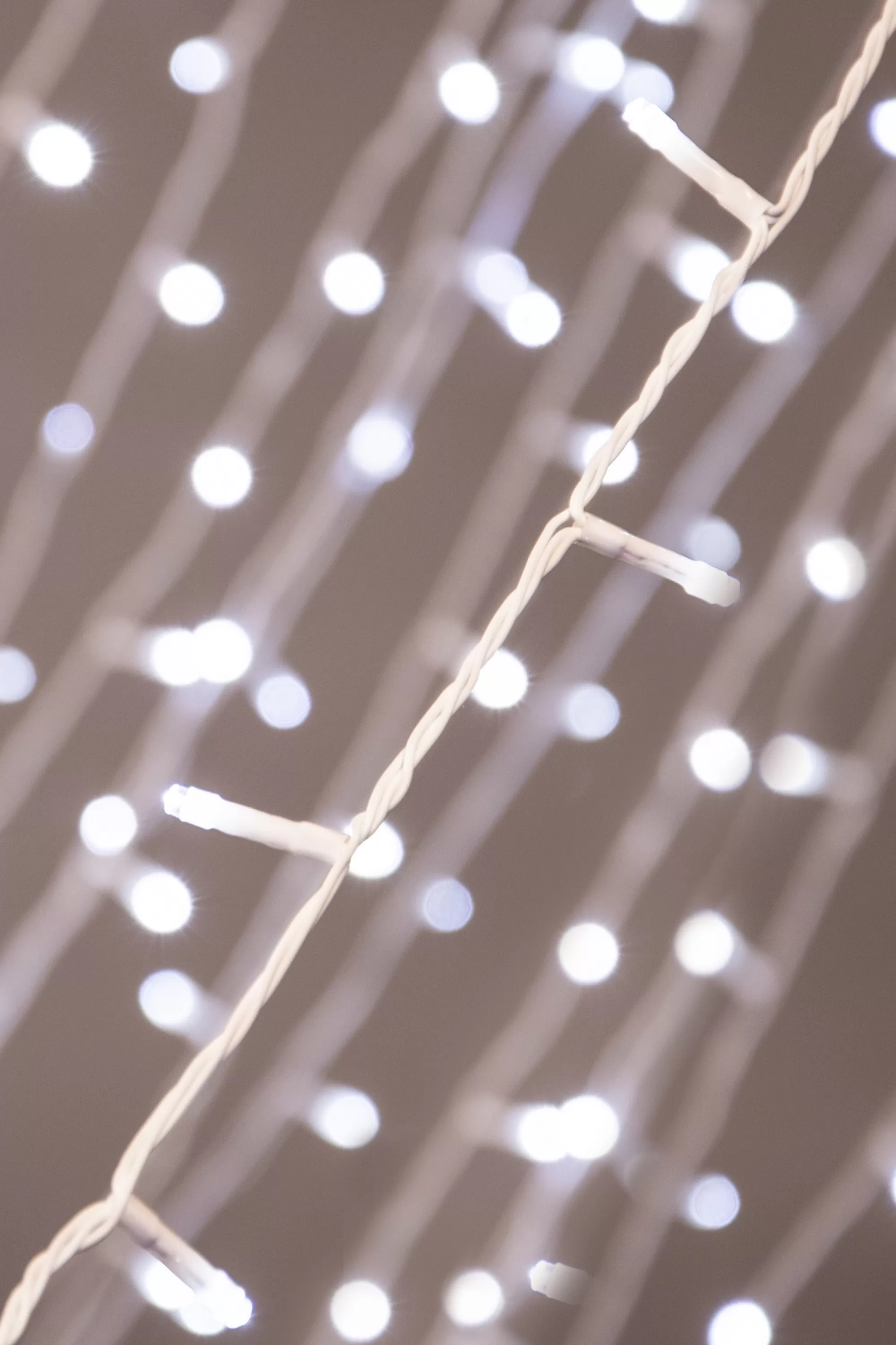 Outlet Christmas Tree World Ctw White Cable 1000 Led Multifunction String Light Set - Bright White