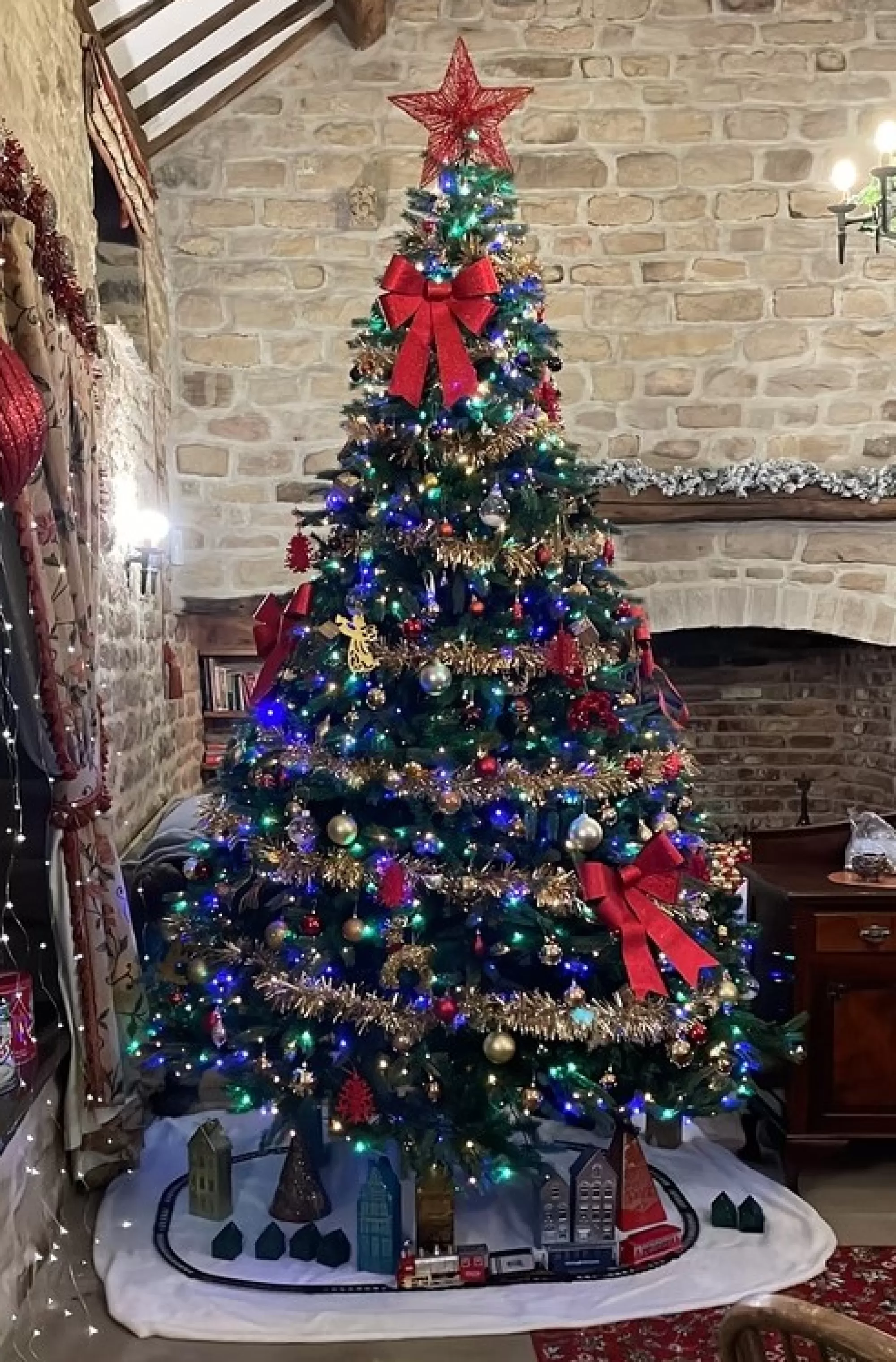Best Christmas Tree World The 10Ft Ultra Devonshire Fir Pre-Lit With Warm White/Multicoloured Colour Change Leds