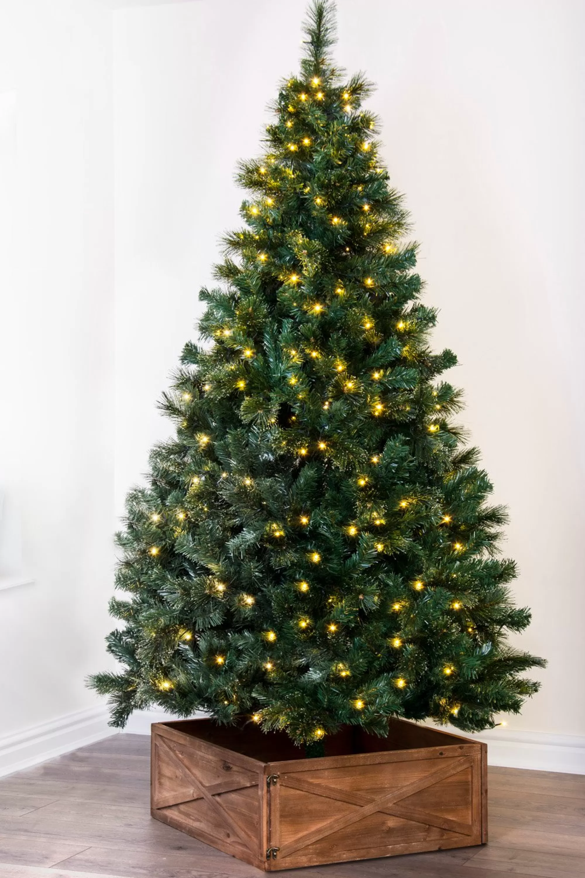 Flash Sale Christmas Tree World The 12Ft Pre-Lit Majestic Dew Pine Tree