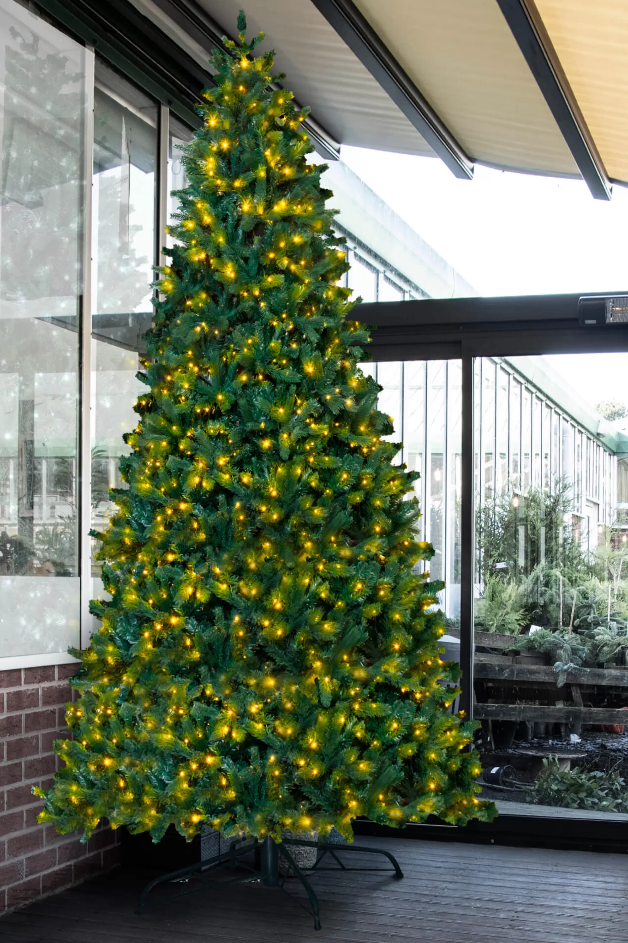 Best Sale Christmas Tree World The 12Ft Pre-Lit Ultra Devonshire Slimline Tree Warm White/Multicoloured Colour Change Leds