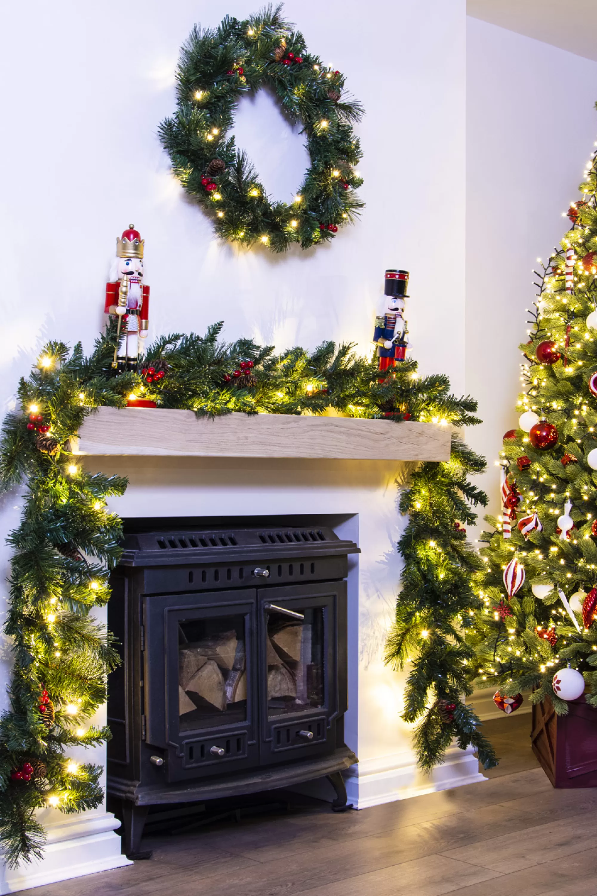 Flash Sale Christmas Tree World The Pre-Lit 60Cm Majestic Dew Pine Wreath