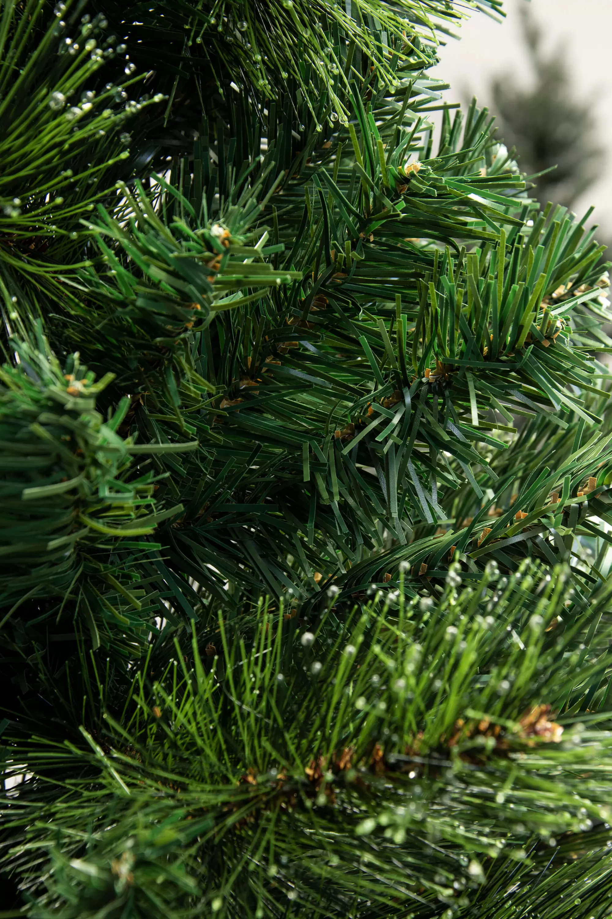 New Christmas Tree World The Pre-Lit Majestic Dew Pine Potted Tree (3Ft To 4Ft)