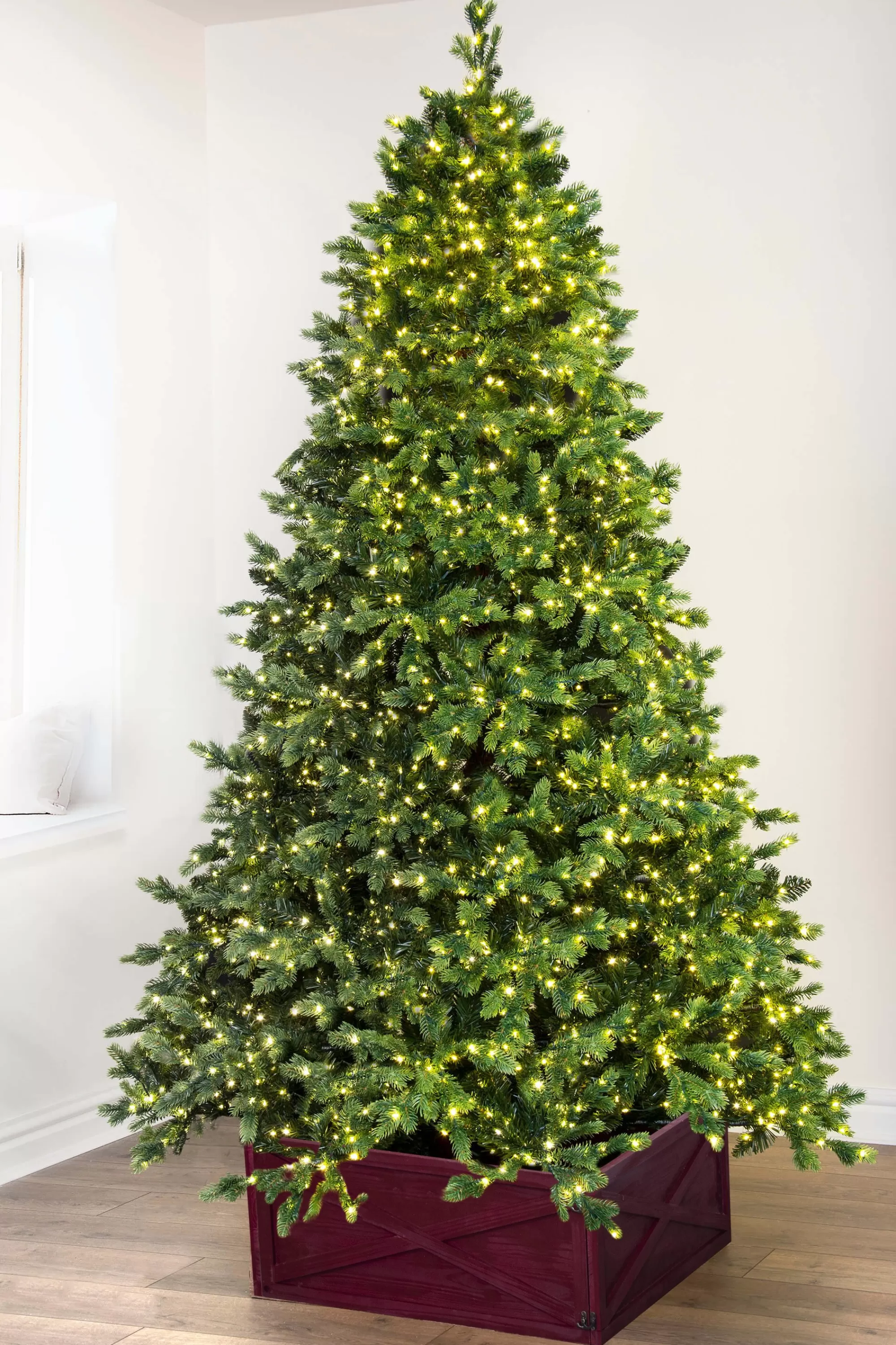 Discount Christmas Tree World The Ultra-Lit Montagna Fir Tree (6Ft To 8Ft)