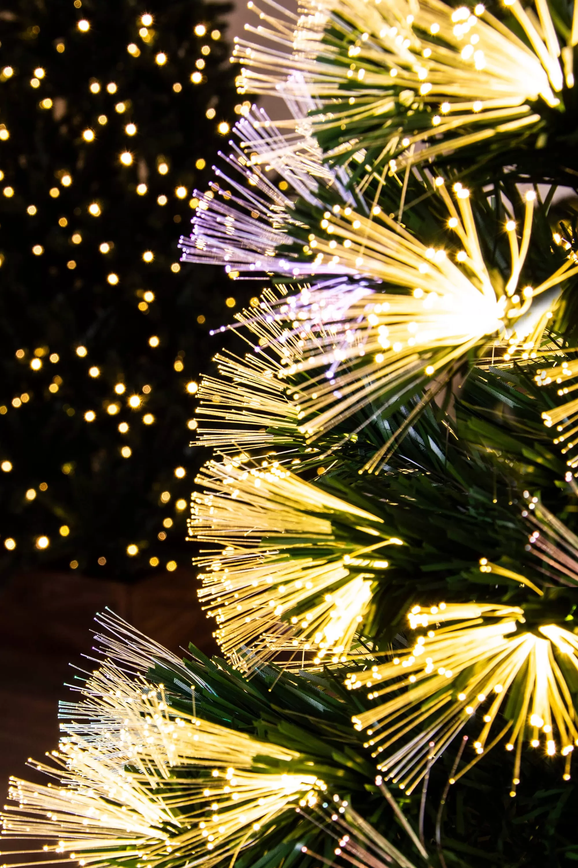 Store Christmas Tree World The Vesuvius Fir Fibre Optic Christmas Tree (3Ft To 8Ft)