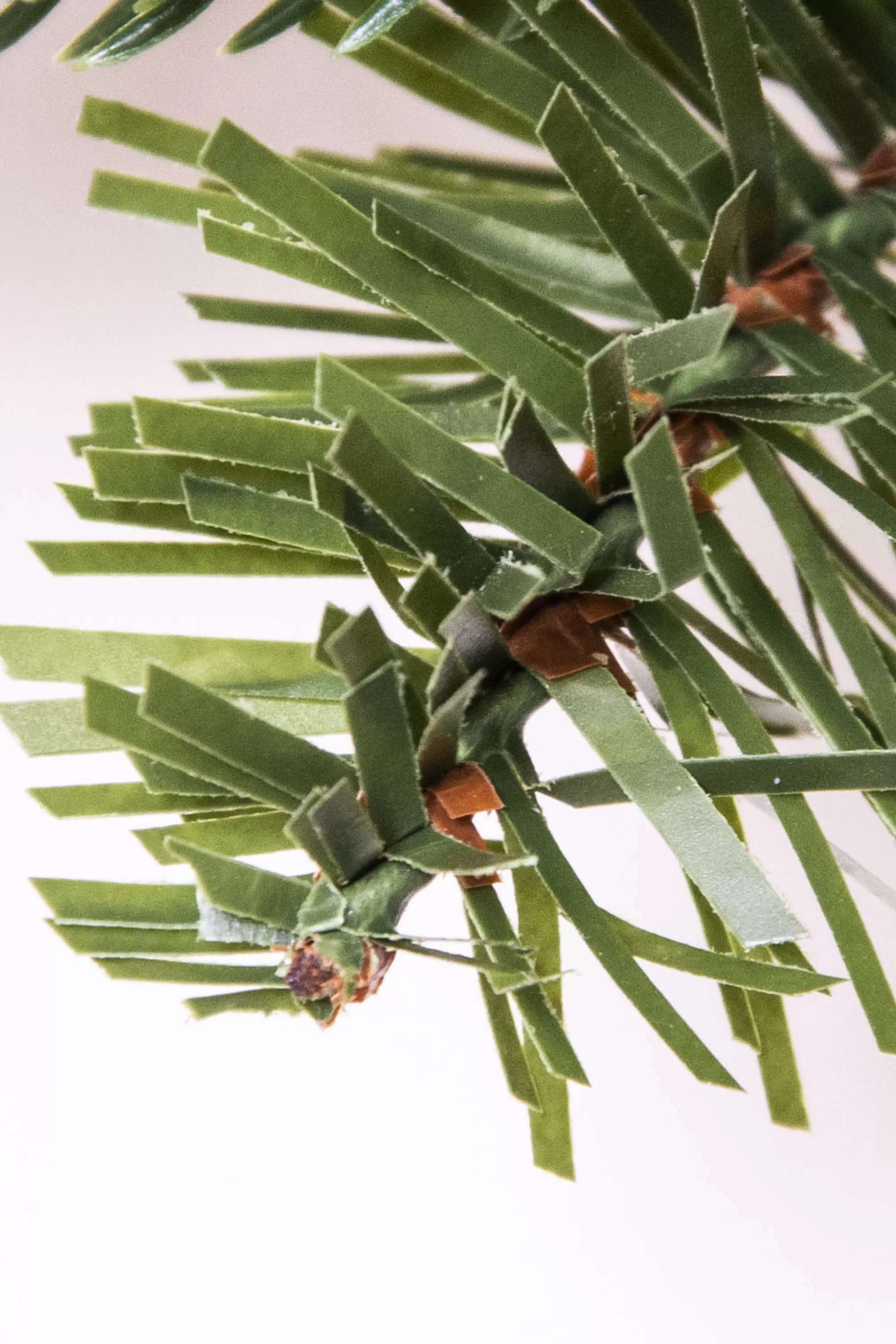 the_vivace_pine_wreath_50cm60cm_10.webp Fashion Christmas Tree World The Vivace Pine Wreath (50Cm-60Cm)