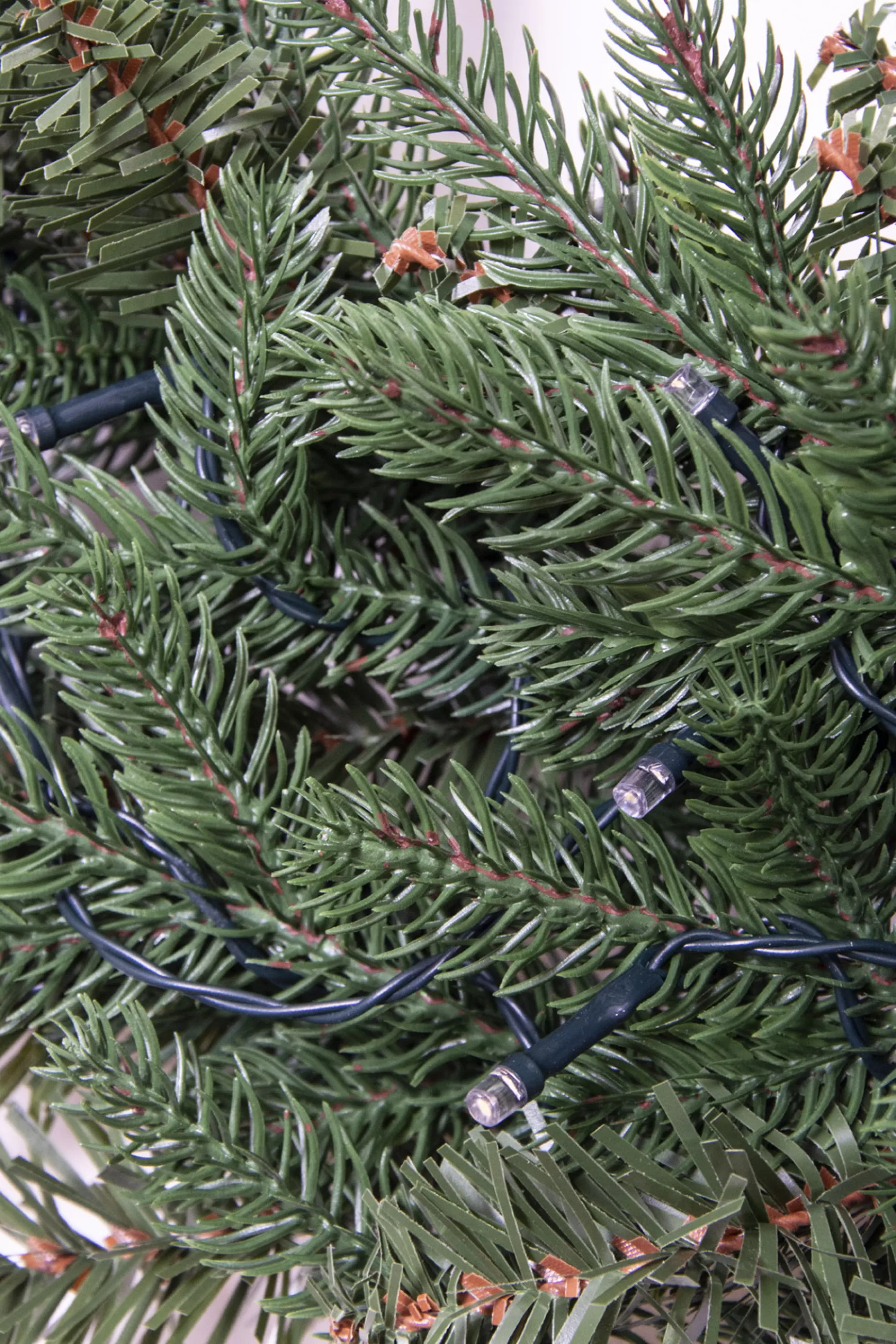 the_vivace_pine_wreath_50cm60cm_6.webp Fashion Christmas Tree World The Vivace Pine Wreath (50Cm-60Cm)